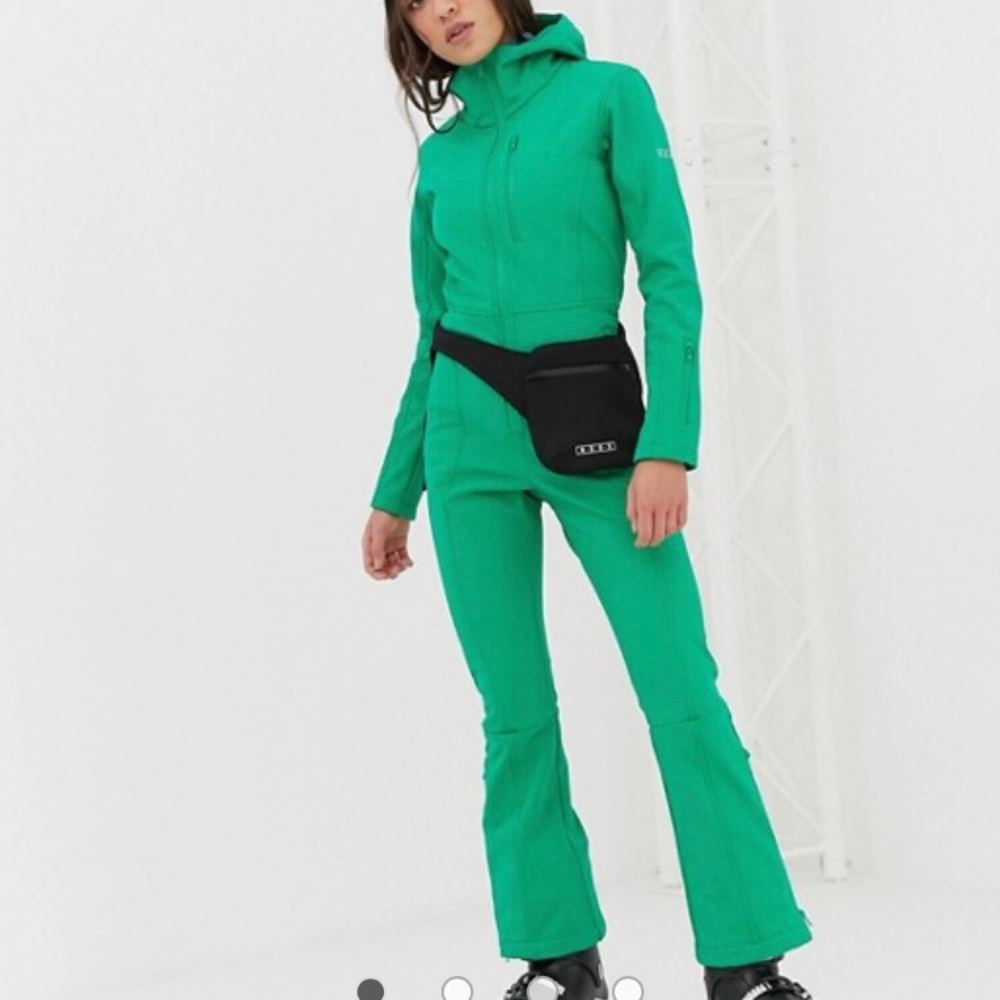 COPY - Women’s Snowsuit with Fanny pack.